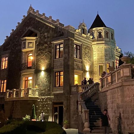 X Hotel 예레반 외부 사진